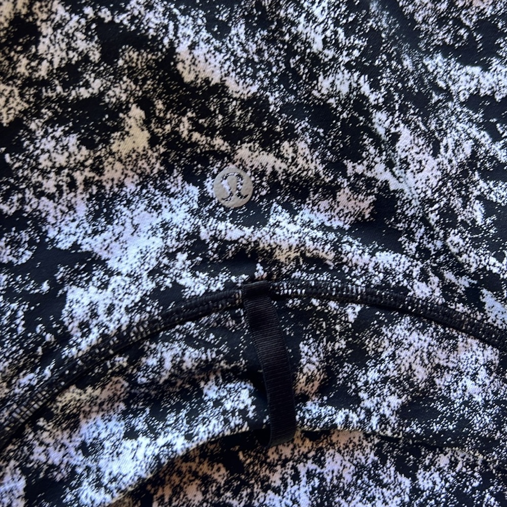 Lululemon Jacket Euc - image 3